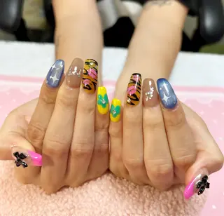 ネイル ＧＬAD グラットのネイルデザイン