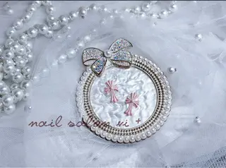 ネイル Nailsalon Vi+ももか🩷のネイルデザイン