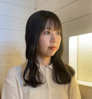 セミロング カラー ヘアアレンジ mina / 透明感ベージュカラーのヘアスタイル