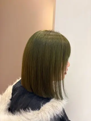 ミディアム カラー 櫻井 莉子のヘアスタイル