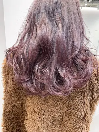 ロング カラー 青木 優歩のヘアスタイル
