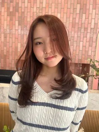 セミロング カラー 柔らかい艶暖色 レイヤー🫧姫汝のヘアスタイル