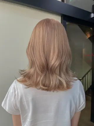 ミディアム カラー 似合わせベージュ 🍯ayumi🍯のヘアスタイル