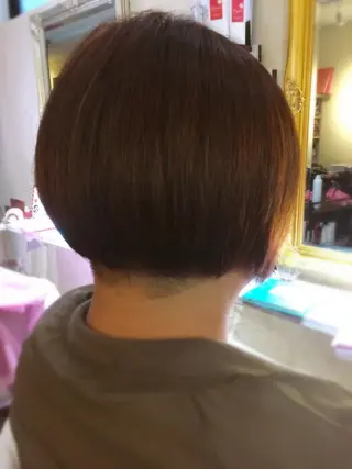 ショート 🌈20年目突入🎉 山口のヘアスタイル