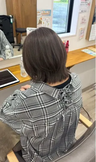 カラー ルプラボウ 石田渚夏のヘアスタイル