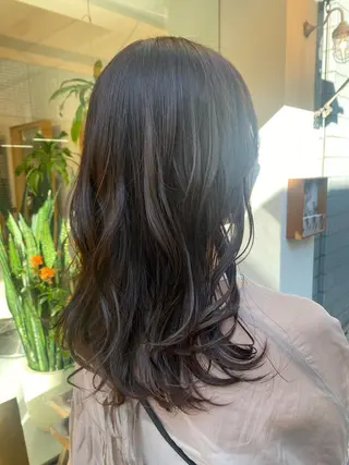 セミロング カラー 安永 涼のヘアスタイル