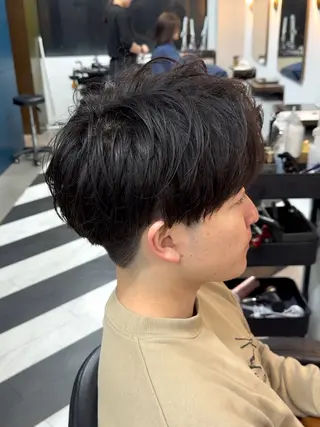 ショート カラー パーマ ヘアアレンジ メンズ 伊藤 陸のヘアスタイル