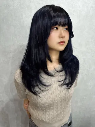 ロング カラー AIRI layer cut hairのヘアスタイル