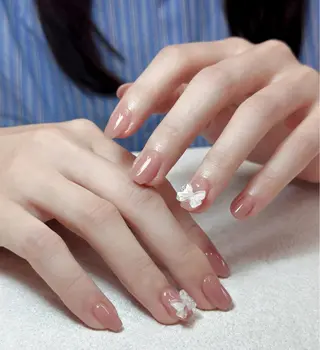 ネイル T.Lee Nail Lilyのネイルデザイン