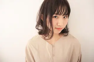 ミディアム 新生活応援★半額/ 25歳以下　“内間”のヘアスタイル