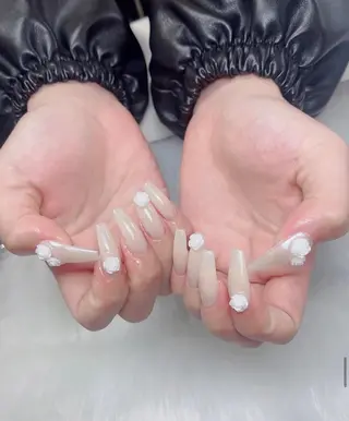 ネイル Hin Nailsのネイルデザイン