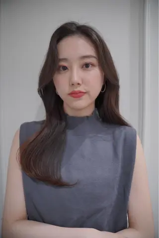 ロング カラー NARE 韓国ヘアのヘアスタイル