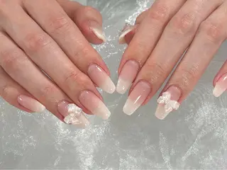 ネイル amiLe_ Yukino🎀のネイルデザイン