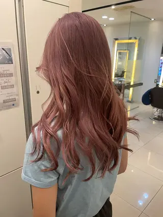 ロング 透明感/ハイトーン ／レッドカラー🍓のヘアスタイル