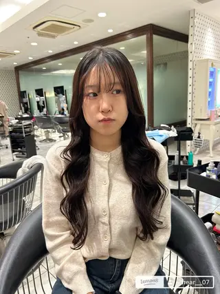 ロング パーマ 韓国っぽ透け感カラー マンツーマン🫧なおのヘアスタイル