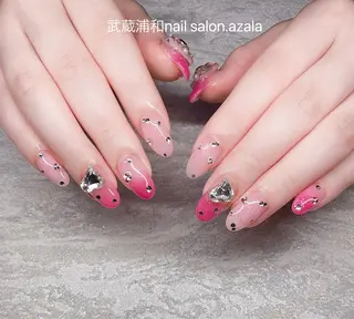 ネイル R inのネイルデザイン