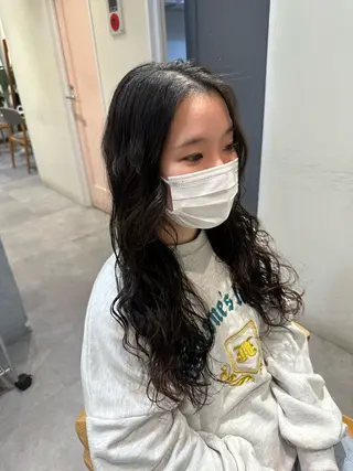 ロング パーマ HANAME 原宿美容室のヘアスタイル