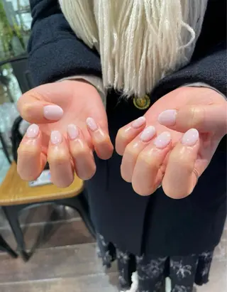 ネイル 艶カラー／ハイトーン ミサキのヘアスタイル