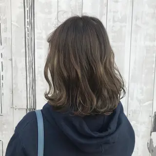 ミディアム 【指名No1】飯塚 宏美のヘアスタイル