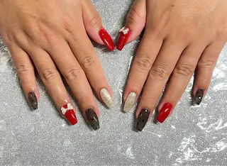 ネイル VIERU 🌈🎀💖のネイルデザイン