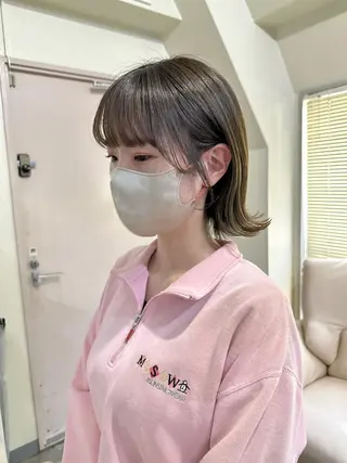 ショート カラー パーマ ヘアアレンジ メンズ キッズ ネイル マツエク・マツパ アイブロウ 切りっぱなしヘアボブ ミディアムヘアRYOのヘアスタイル