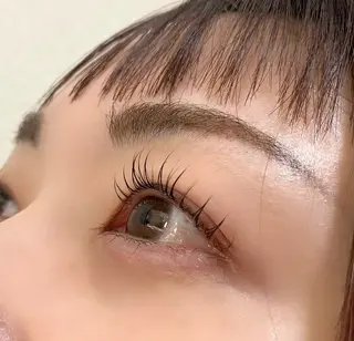 マツエク・マツパ そそ　喜 多のヘアスタイル