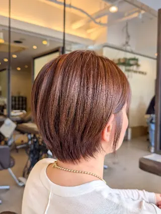 ショート カラー 吉田 彩のヘアスタイル