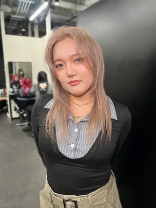 ロング 山口 真世のヘアスタイル