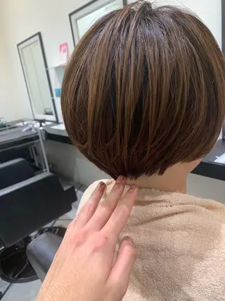 ショート 喜友名 泉樹のヘアスタイル