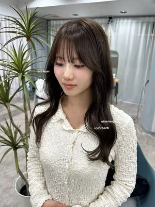 セミロング カラー 韓国レイヤーカット/ 艶カラー/ noaのヘアスタイル