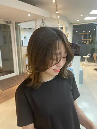 ミディアム 市村 香多のヘアスタイル