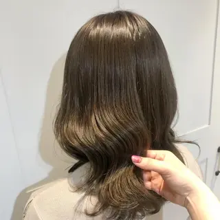 ミディアム カラー まつげ兼任しもさこ 🌟レイヤー得意のヘアスタイル