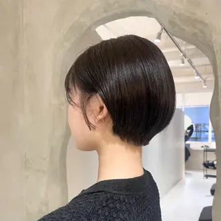 ショート 切りっぱなしボブ/ 艶カラー/綾莉のヘアスタイル