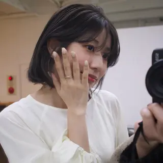 ショート mina / 透明感ベージュカラーのヘアスタイル