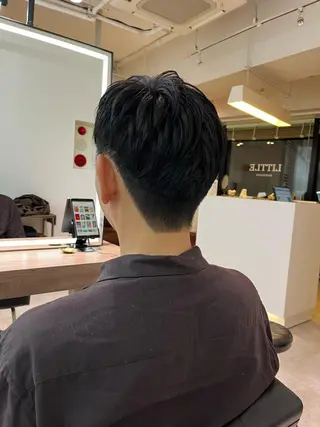 カラー メンズ ﾚｲﾔｰ🩵透明感 ೀユイ🌙のヘアスタイル