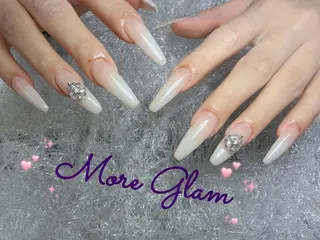 ネイル MoreGlam Nailsのネイルデザイン