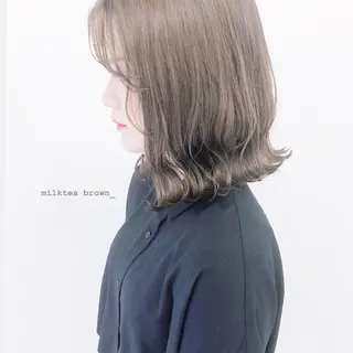 ミディアム カラー misaki🎀 まろみ透け感カラーのヘアスタイル