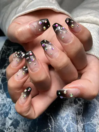 ミディアム ネイル ✴︎ Delightのネイルデザイン