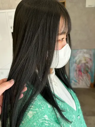セミロング カラー mau tomokaのヘアスタイル