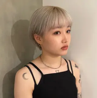 カラー ヒビキ/モテ×愛され /ブリーチ特化のヘアスタイル