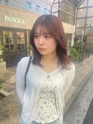 ミディアム カラー mei|顔まわり ×透明感カラーのヘアスタイル