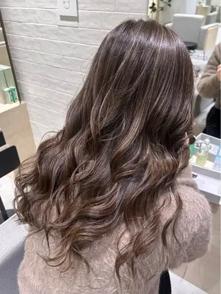 ロング カラーリスト/アイ リスト/牛込萌香🫧のヘアスタイル