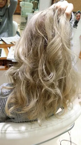 セミロング カラー きむえり/髪質改善 /うねり広がり改善のヘアスタイル