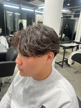 ショート パーマ メンズ 湖城 恵吾のヘアスタイル