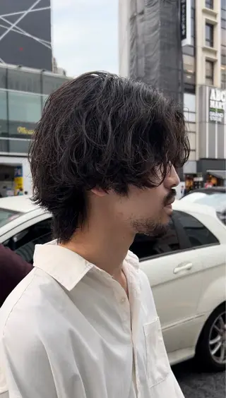 ショート パーマ 曲がる縮毛 フェザー ニュアンス  佐々木のヘアスタイル