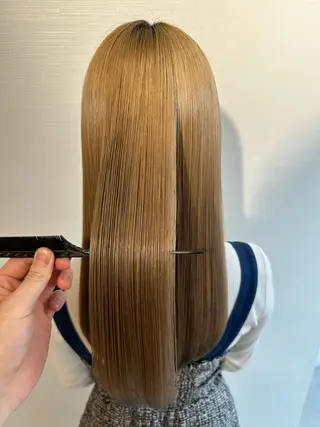ロング カラー 🌈ハイトーン髪質改 善🌈polon🌟のヘアスタイル