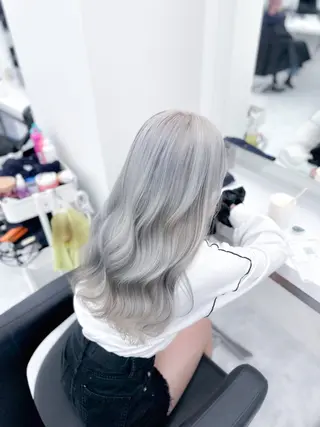 セミロング カラー ウルフ&レイヤー特化 まとまる美髪矯正のヘアスタイル