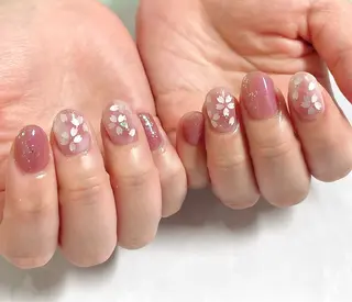 ミディアム BURGUNDY 🌹eriのネイルデザイン