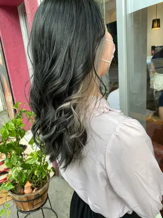 ミディアム カラー デザインカラー✨新倉 佑奈のヘアスタイル