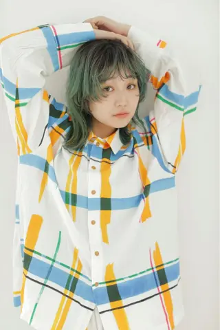 セミロング カラー 増井 彩乃のヘアスタイル